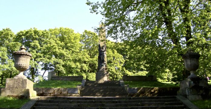 The Cenotaph Buxton
